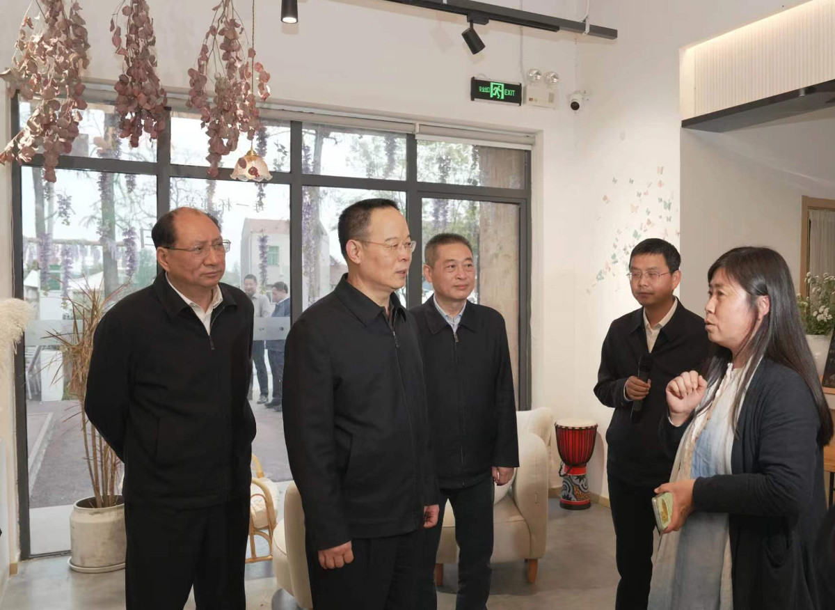 2109696697.jpg 2109696697.jpg