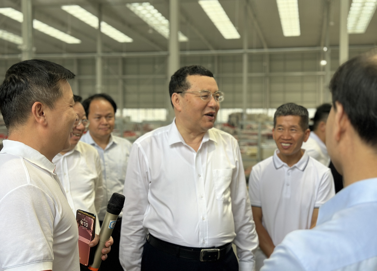 232943884.jpg 232943884.jpg